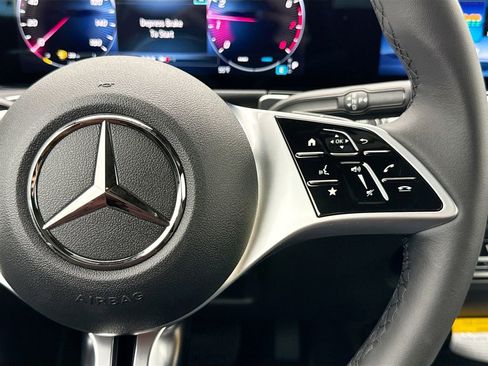 New 2026 Mercedes-Benz GLB 250 image 12