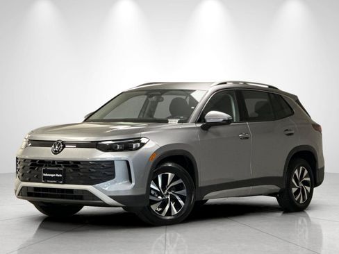 New 2026 Volkswagen Tiguan S FWD image 1