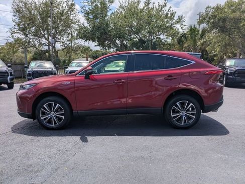 Used 2021 Toyota Venza LE AWD/4WD image 7