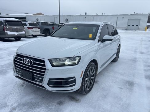 Used 2019 Audi Q7 3.0T Premium Plus image 2