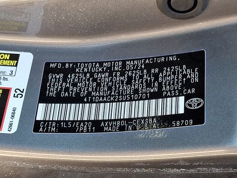 Used 2025 Toyota Camry SE FWD image 27