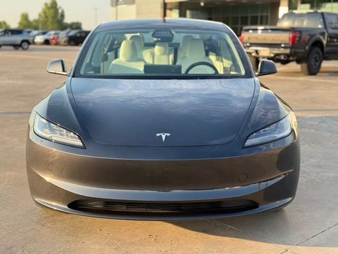 Used 2024 Tesla Model 3 Standard Range RWD image 3