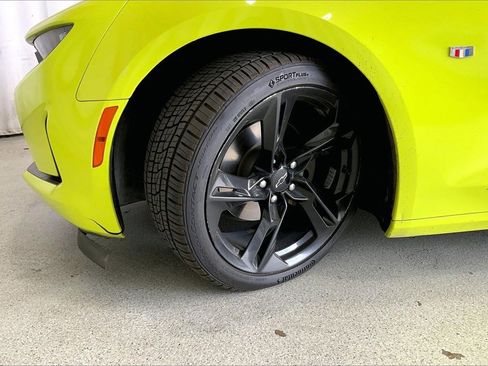 Used 2021 Chevrolet Camaro LT w/ RS Package image 19