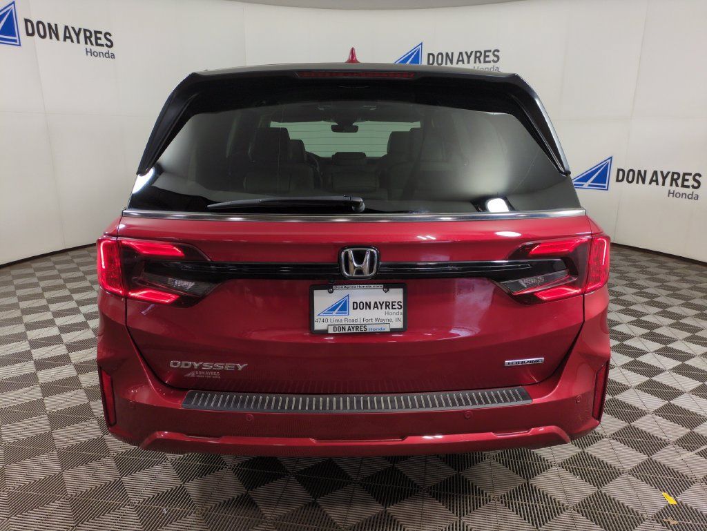 Certified 2025 Honda Odyssey Touring image 5