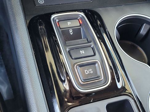 Used 2025 Honda Pilot EX-L image 25