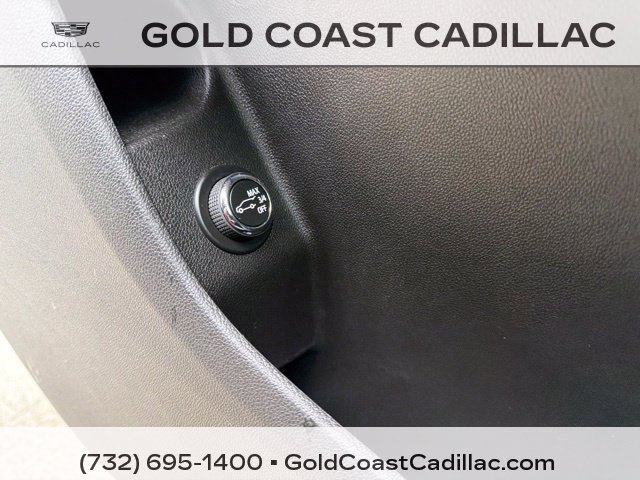 Used 2024 Cadillac XT4 Luxury w/ Cold Weather Package AWD/4WD image 18
