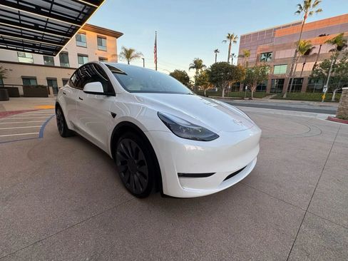 Used 2022 Tesla Model Y Performance AWD/4WD image 4