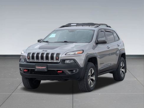 Used 2015 Jeep Cherokee Trailhawk w/ Leather Interior Group AWD/4WD image 10