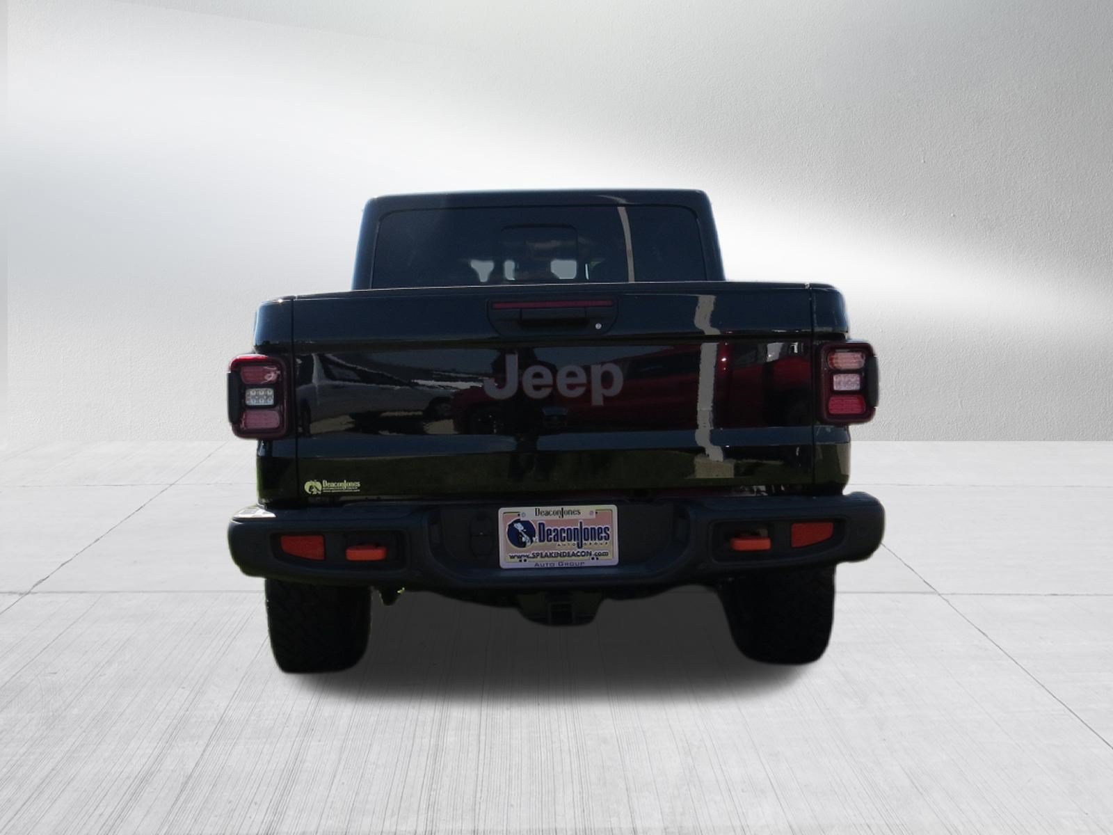 Used 2025 Jeep Gladiator Mojave AWD/4WD image 4