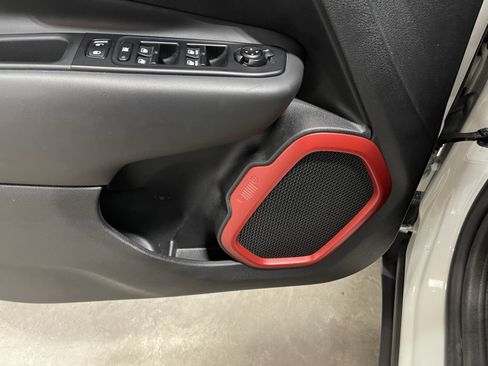 Used 2023 Jeep Renegade Trailhawk AWD/4WD image 18