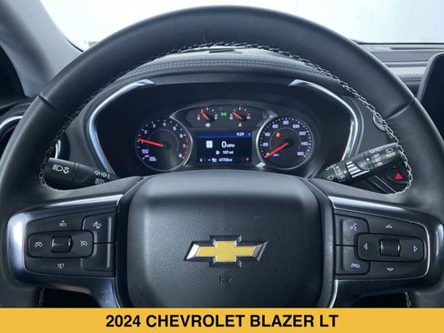 Certified 2024 Chevrolet Blazer LT w/ Sound & Technology Package FWD image 3