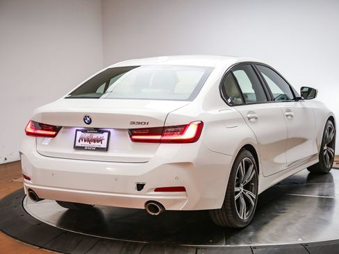 Used 2023 BMW 330i Sedan w/ Driving Assistance Package RWD image 7