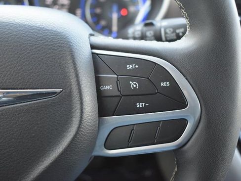 Used 2024 Chrysler Voyager LX image 20