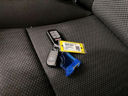Used 2017 Honda HR-V EX image 31
