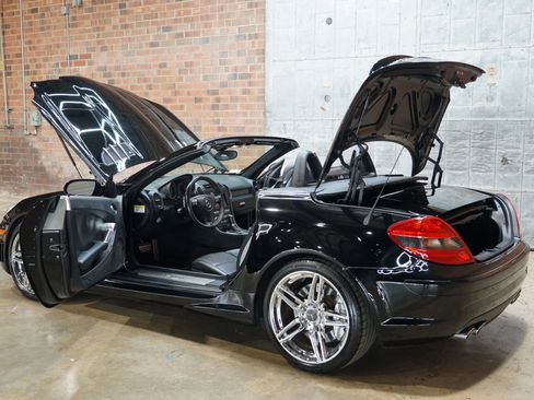 Used 2007 Mercedes-Benz SLK 55 AMG image 38