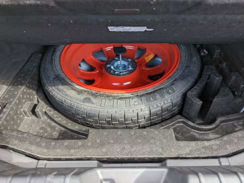 Used 2017 Jaguar XF R-Sport image 42