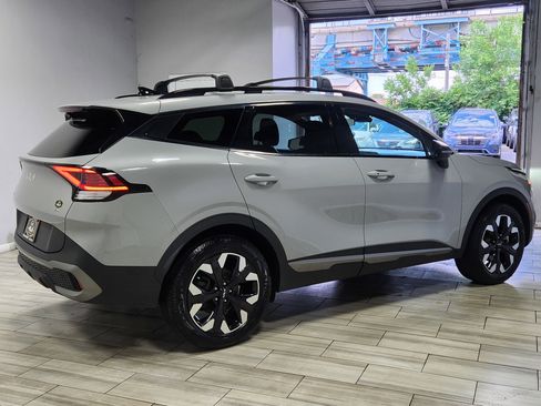 Used 2025 Hyundai Venue SEL FWD image 5