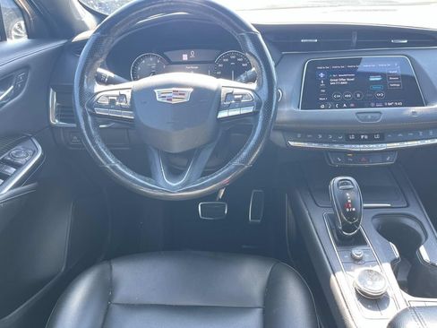 Used 2020 Cadillac XT4 Sport w/ Cold Weather Package FWD image 13