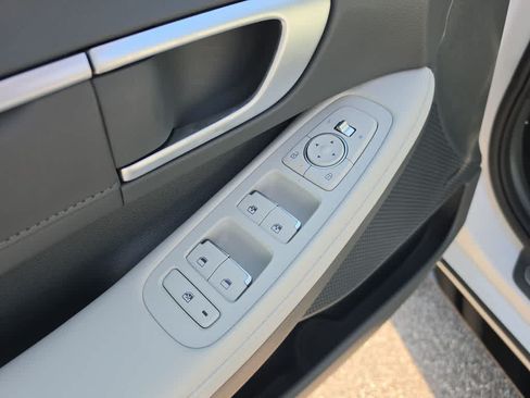 New 2026 Hyundai Sonata Limited FWD image 17