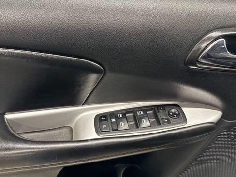 Used 2020 Dodge Journey SE w/ SE Popular Equipment Group FWD image 13