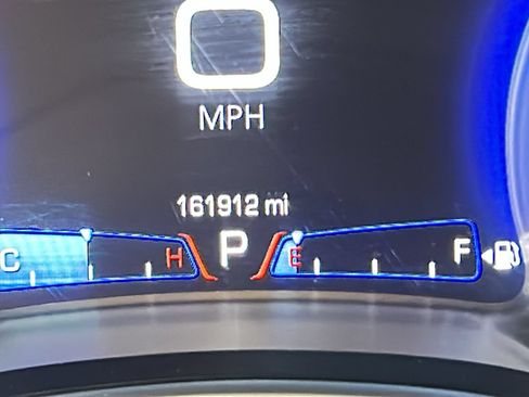 Used 2018 Chrysler 300 Limited AWD/4WD image 21