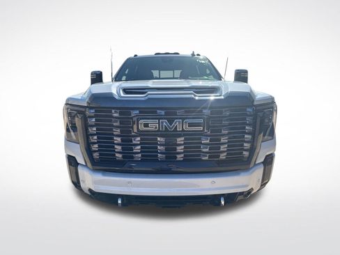 Used 2024 GMC Sierra 2500 Denali Ultimate w/ Max Trailering Package AWD/4WD image 11
