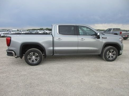 New 2026 GMC Sierra 1500 SLT w/ SLT Convenience Package AWD/4WD image 3