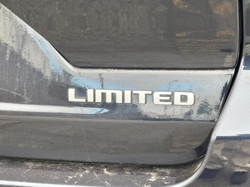 Used 2024 Jeep Grand Cherokee Limited AWD/4WD image 40