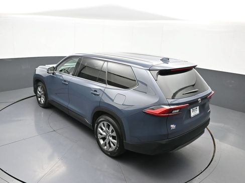 Certified 2024 Toyota Grand Highlander AWD image 41