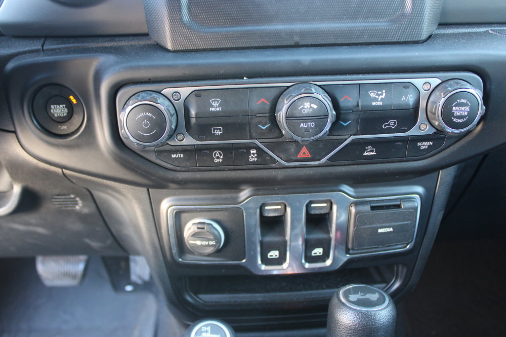 Used 2022 Jeep Wrangler Sport AWD/4WD image 17