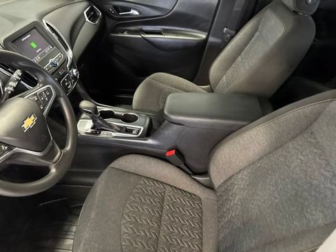 Used 2022 Chevrolet Equinox LT w/ LPO, Floor Liner Package FWD image 37