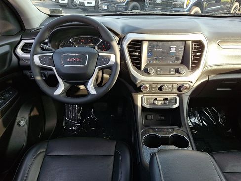 Used 2023 GMC Acadia SLT w/ LPO, Floor Liner Package FWD image 11