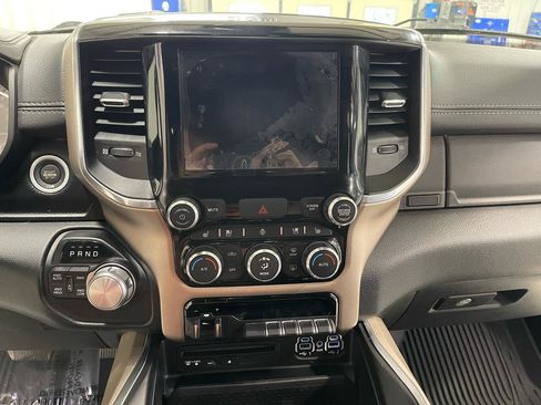 Used 2019 RAM 1500 Laramie w/ Sport Appearance Package AWD/4WD image 18