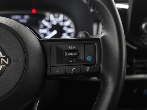 Used 2023 Nissan Pathfinder SV w/ Black Appearance Package AWD/4WD image 28