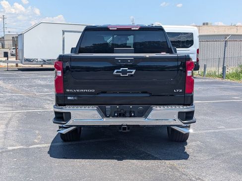 Used 2024 Chevrolet Silverado 1500 LTZ w/ LTZ Convenience Package II AWD/4WD image 8