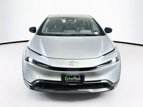 Used 2025 Toyota Prius LE FWD image 2