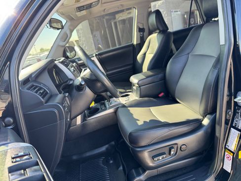 Used 2018 Toyota 4Runner SR5 Premium AWD/4WD image 14