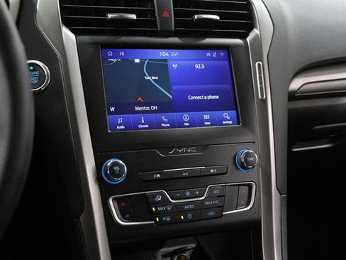 Used 2020 Ford Fusion SE image 10