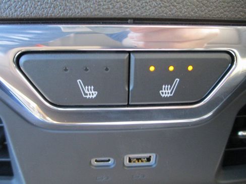 New 2026 GMC Sierra 3500 Denali w/ Denali Reserve Package image 14