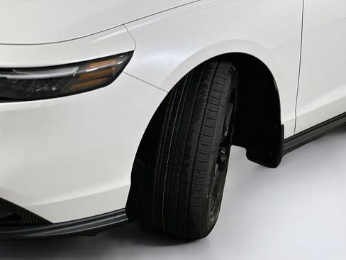 Certified 2025 Honda Accord SE image 25