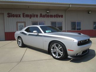 Used 2022 Dodge Challenger R/T RWD video 1