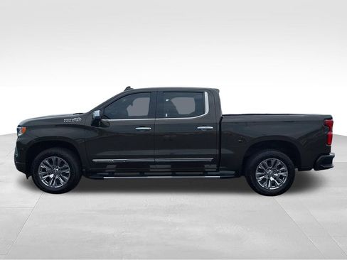 Used 2023 Chevrolet Silverado 1500 High Country w/ High Country Premium Package AWD/4WD image 2