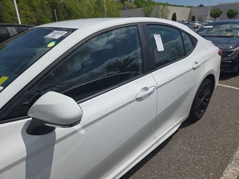 Used 2026 Toyota Camry SE image 6