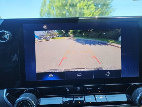 Used 2023 Chevrolet Colorado Trail Boss w/ Advanced Trailering Package AWD/4WD image 16