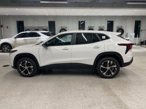 New 2026 Chevrolet Trax RS w/ Driver Confidence Package image 9