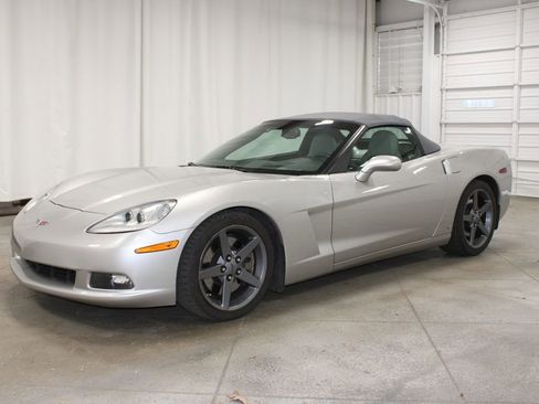 Used 2006 Chevrolet Corvette Convertible w/ Preferred Equipment Group image 4