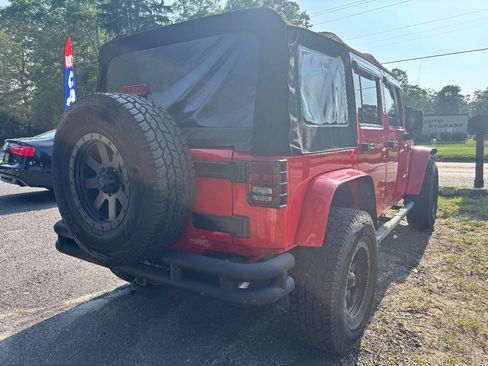 Used 2014 Jeep Wrangler Unlimited Sahara w/ Connectivity Group image 9