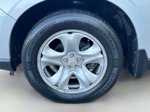 Used 2014 Subaru Forester 2.5i AWD/4WD image 27