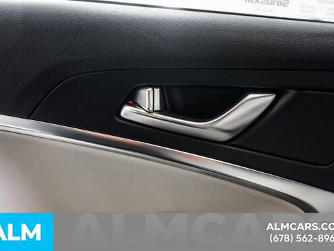 Used 2025 Genesis G70 2.5T AWD/4WD image 57