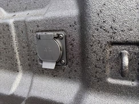 New 2025 Chevrolet Colorado ZR2 w/ Off-Road Front Bumper Package image 30